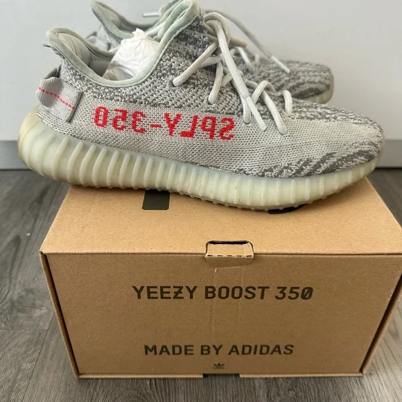 YEEZY BOOST 350 V2 BLUETIN SIZE 7 PREOWNED - Picture 3 of 9
